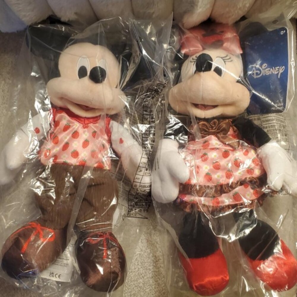 Disney Mickey & Minnie Mouse Valentine Chocolate Strawberry plush set